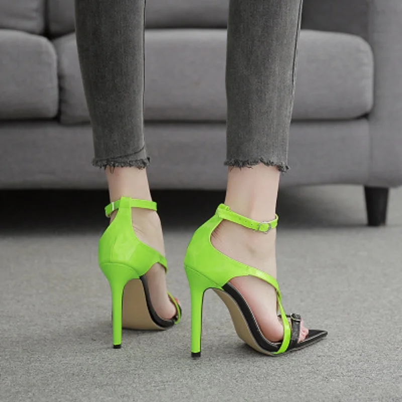 Femei pantofi cu toc înalt, Europa și America Fan subliniat cu toc înalt de potrivire de culoare fluorescente sandale femei